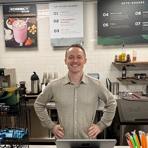Hi Welcome to Chili’s. The gym cafe in question. This is how Brad and I met — Brad as customer, me as shake server. My shake quality was, apparently, poor enough when I